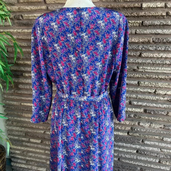Vintage Liz Claiborne Blue Floral Modest Belted Shirtwaist Dress Size 16 - Picture 5 of 10